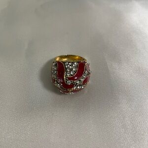 Elegant Red and Gold Women's Ring